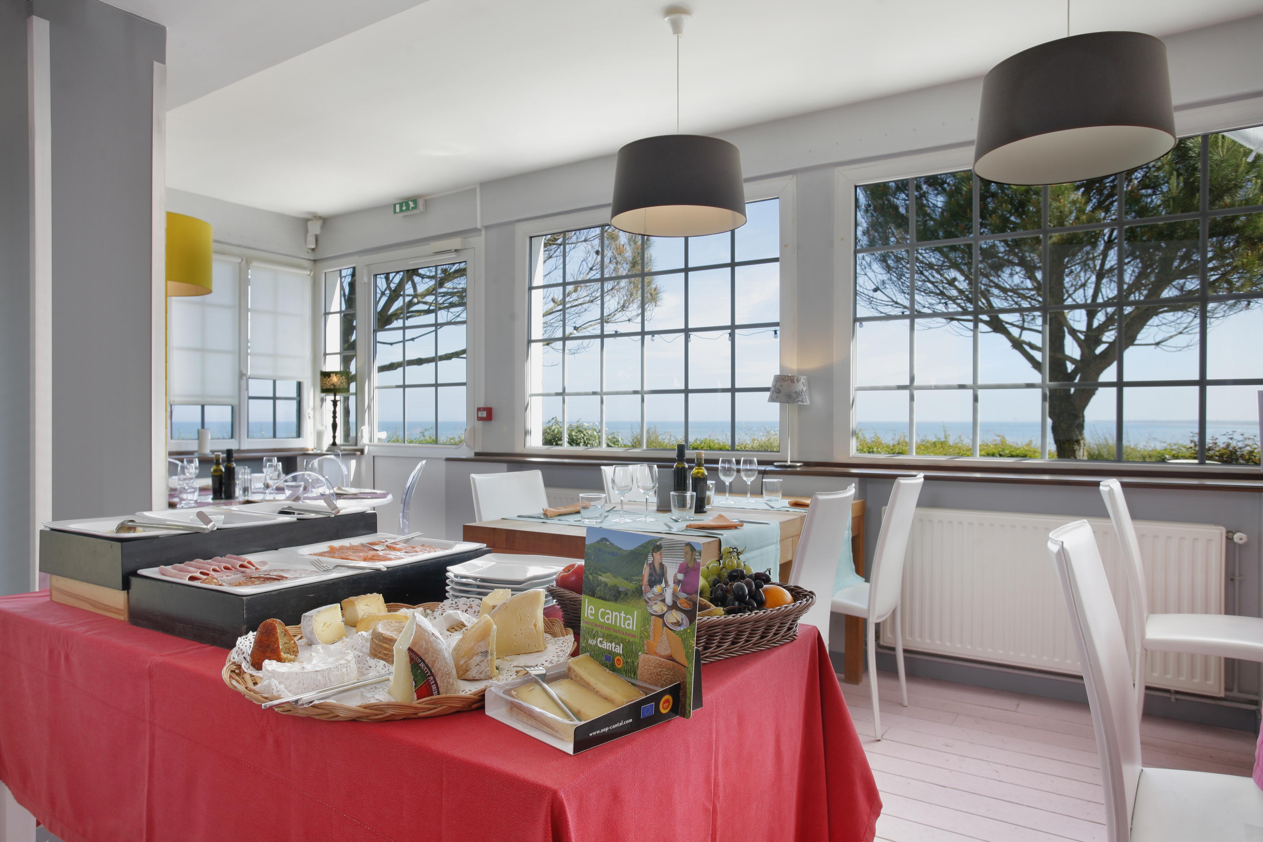 The Originals Hotel Le Cise Restaurant Chambres Et Suites Олт Екстериор снимка