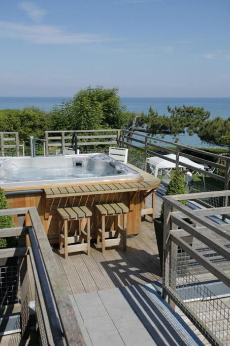 The Originals Hotel Le Cise Restaurant Chambres Et Suites Олт Екстериор снимка