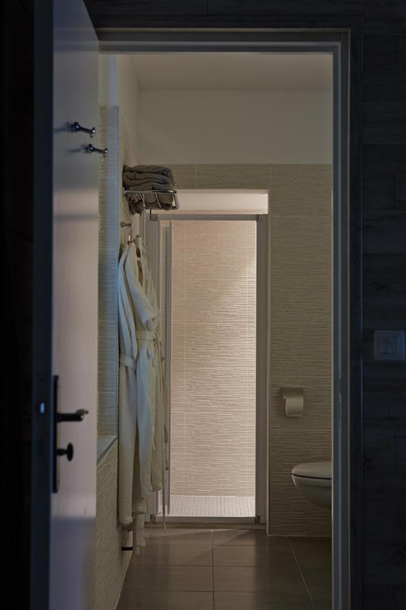 The Originals Hotel Le Cise Restaurant Chambres Et Suites Олт Екстериор снимка