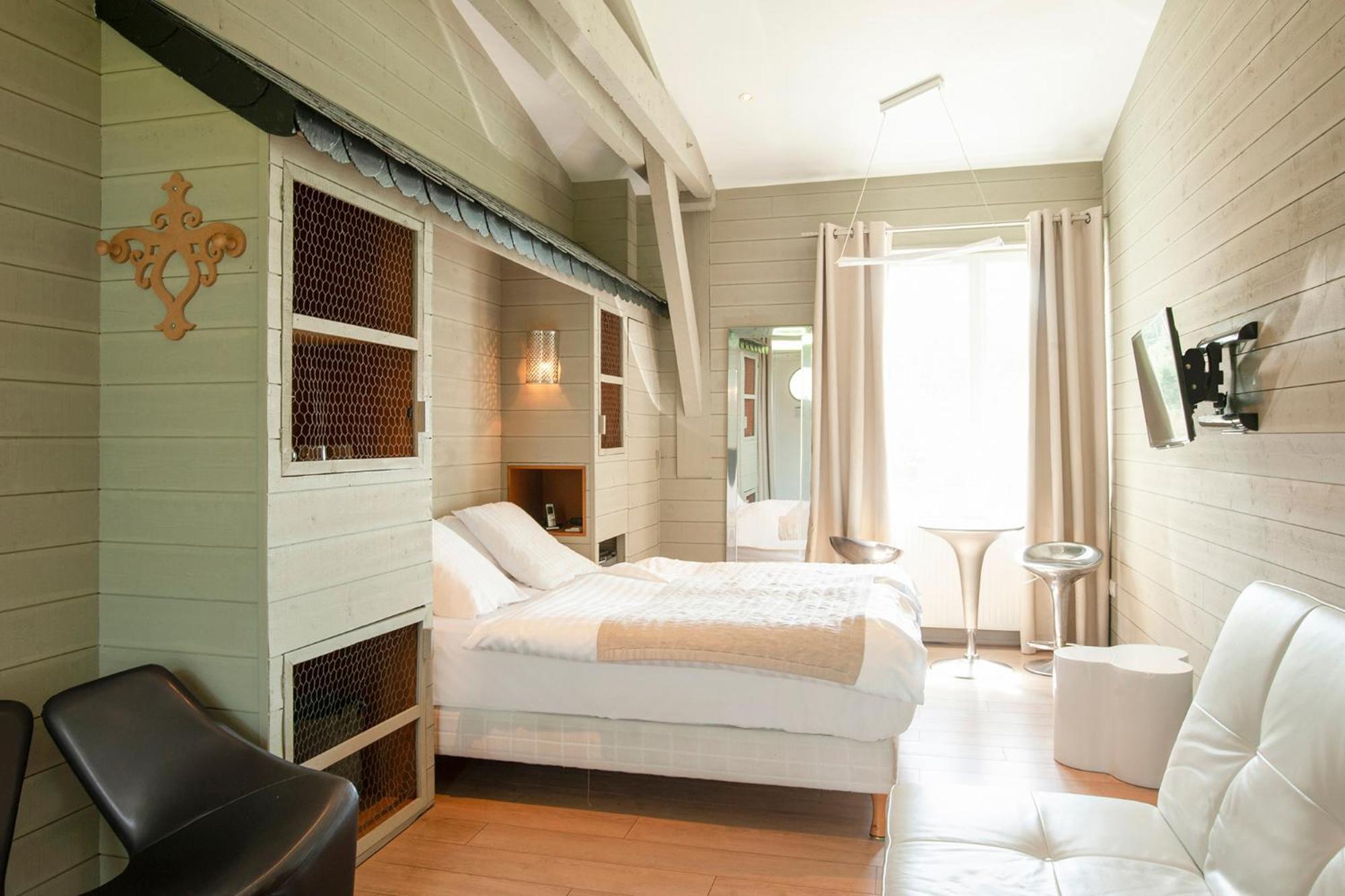 The Originals Hotel Le Cise Restaurant Chambres Et Suites Олт Екстериор снимка